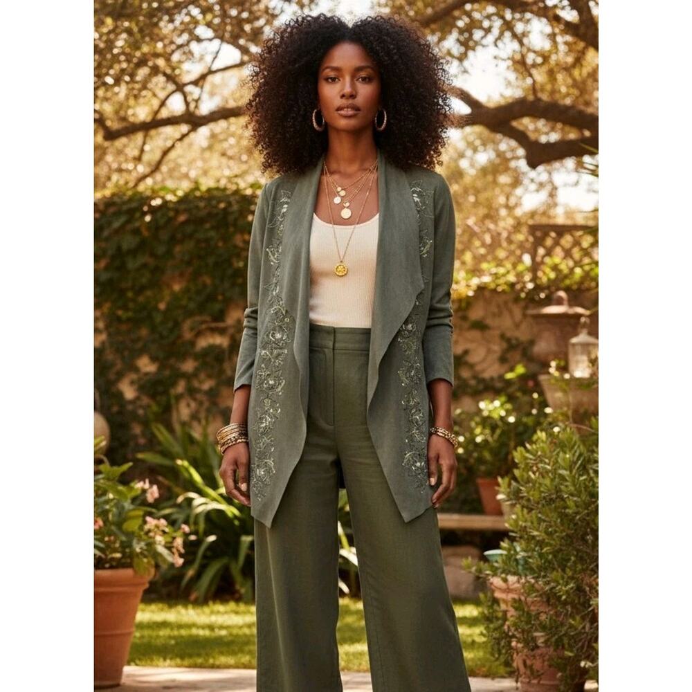 Chicos Green Suede Open Front Embroidered Cardigan SZ 1 (8/10) MEDIUM